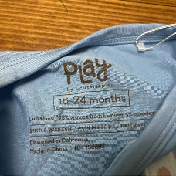 PLAY by Little Sleepies Light Blue Tee with Bunny Pocket Size 18-24 Months - Picture 2 of 3